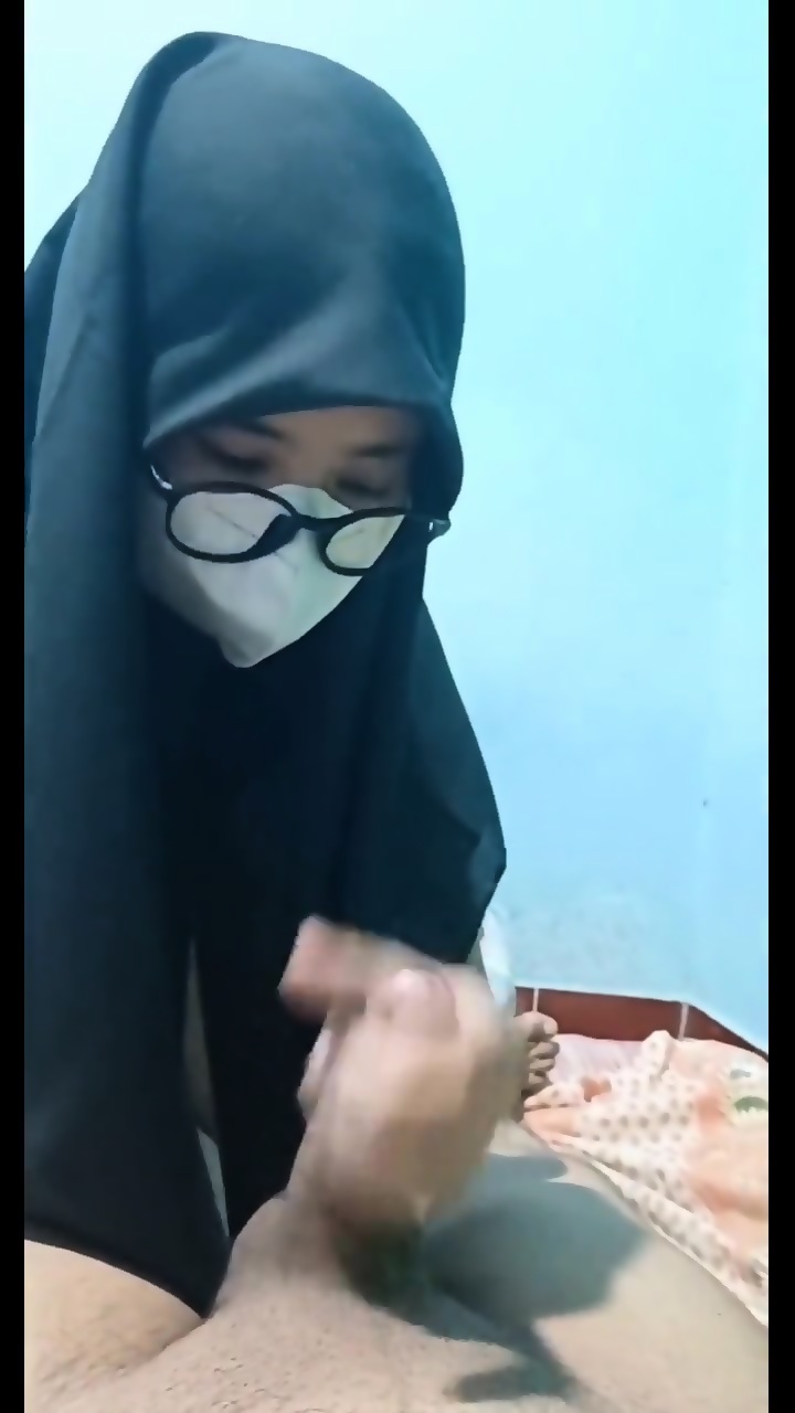 Video Abg Jilbab Indonesia Viral Terbaru Istri Rekan Kerja Ketagihan Iclik Di Mobil Trending Wiwik Top Global 2025 New