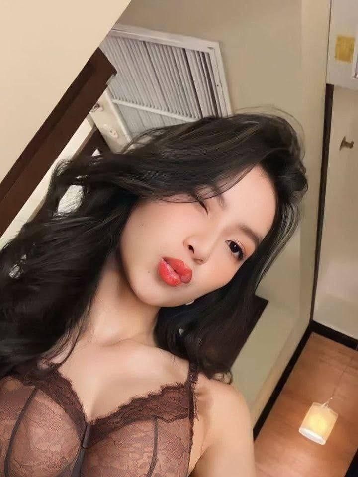 Viral Tante Binor Cantik Pemilik Hotel dan Restauran Bandung Indonesia Service Client